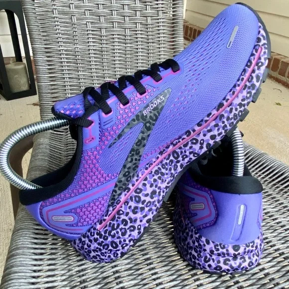 RARE Brooks 🦄 Ghost 14 🖤 Leopard Cheetah Athletic Running Shoes Black Purple 7.5 - Picture 1 of 12